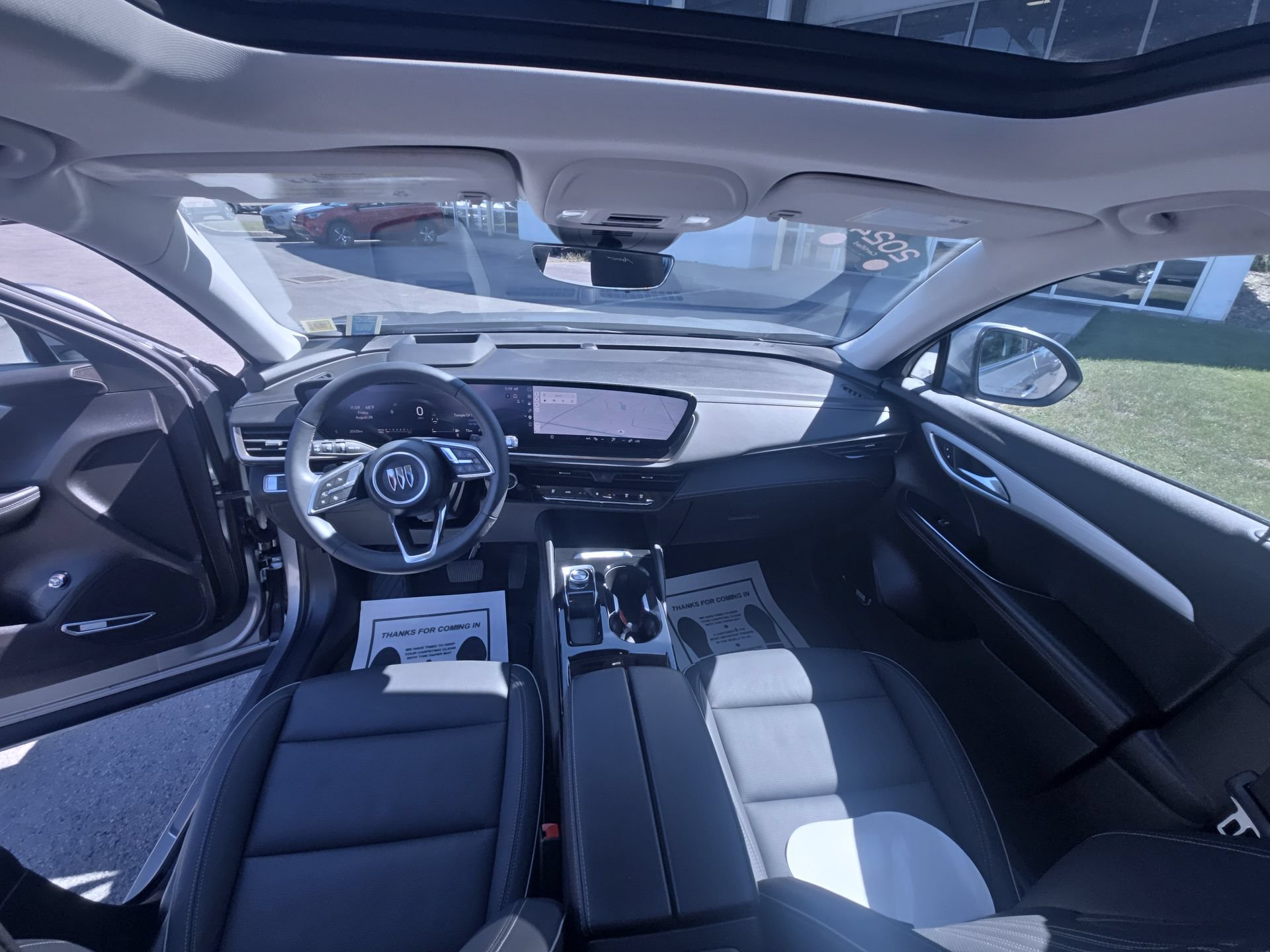Used 2024 Buick Envision Avenir AWD/4WD image 21