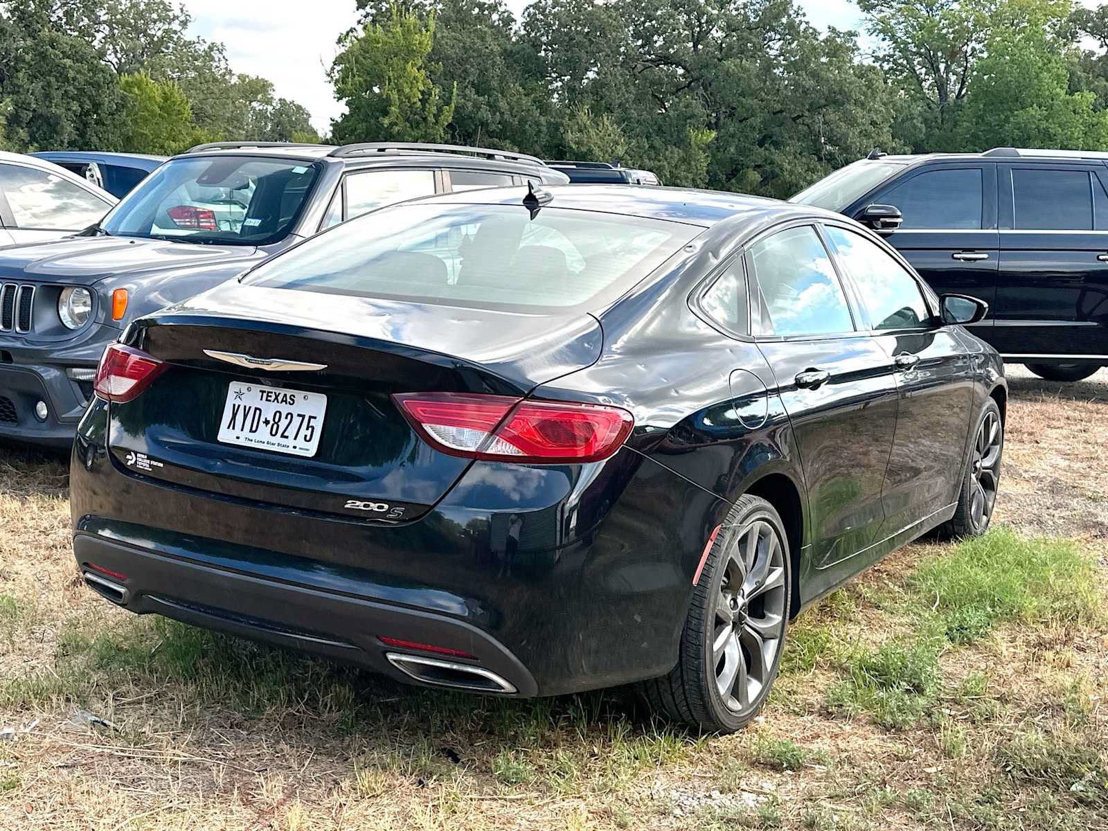 Used 2015 Chrysler 200 S w/ Navigation & Sound Group I FWD image 5