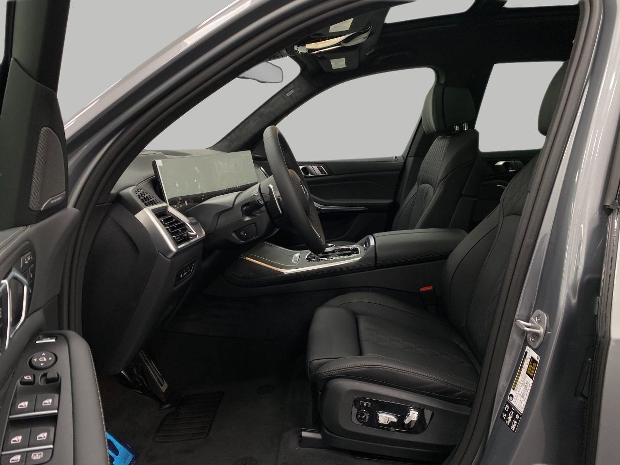 New 2026 BMW X7 M60i image 33