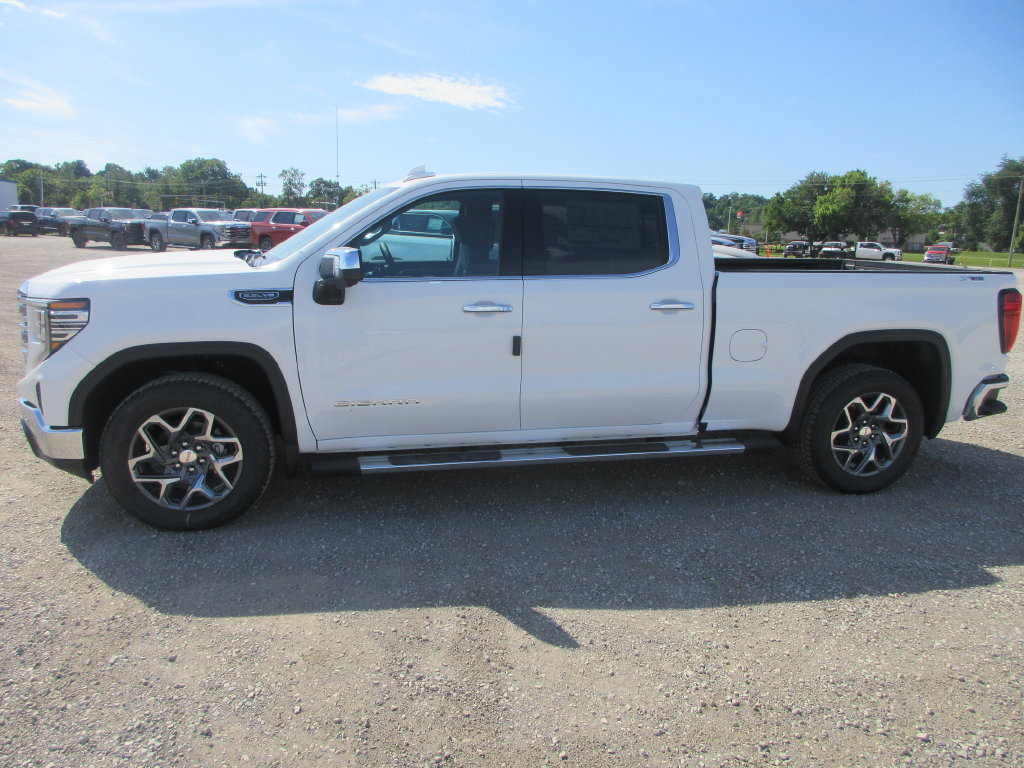 New 2026 GMC Sierra 1500 SLT w/ SLT Premium Plus Package AWD/4WD image 11