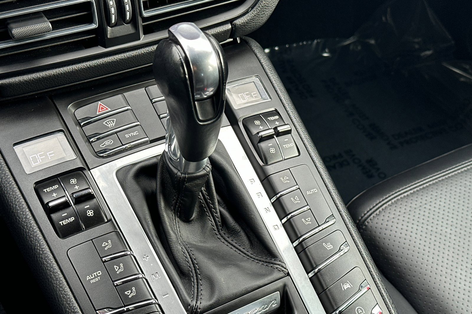 Used 2020 Porsche Macan image 23