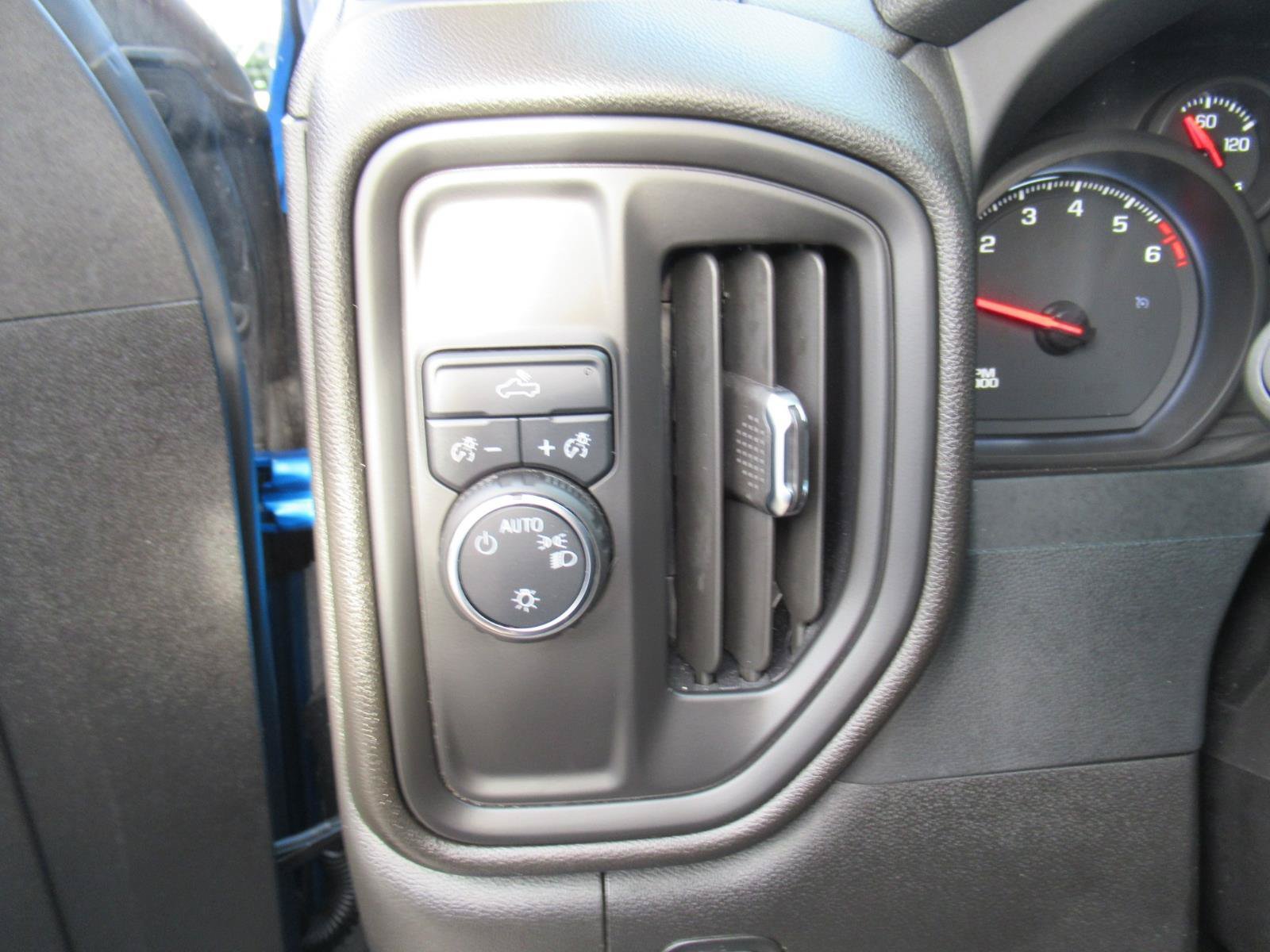 Used 2024 Chevrolet Silverado 1500 Custom w/ Rally Edition RWD image 18