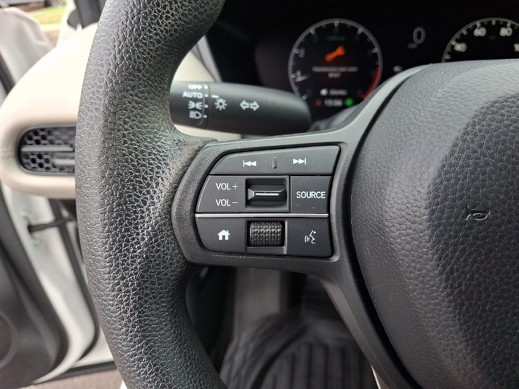 Used 2023 Honda HR-V LX image 21