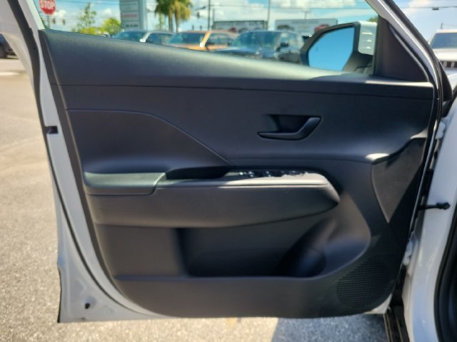 Used 2024 Hyundai Kona SEL FWD image 18