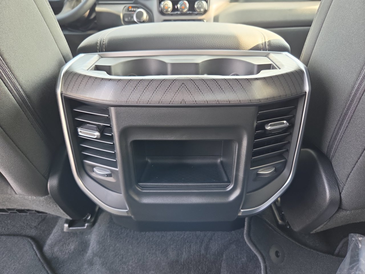 New 2026 RAM 1500 Express AWD/4WD image 15