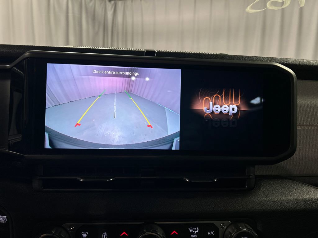 Used 2024 Jeep Wrangler Unlimited w/ Convenience Group image 18