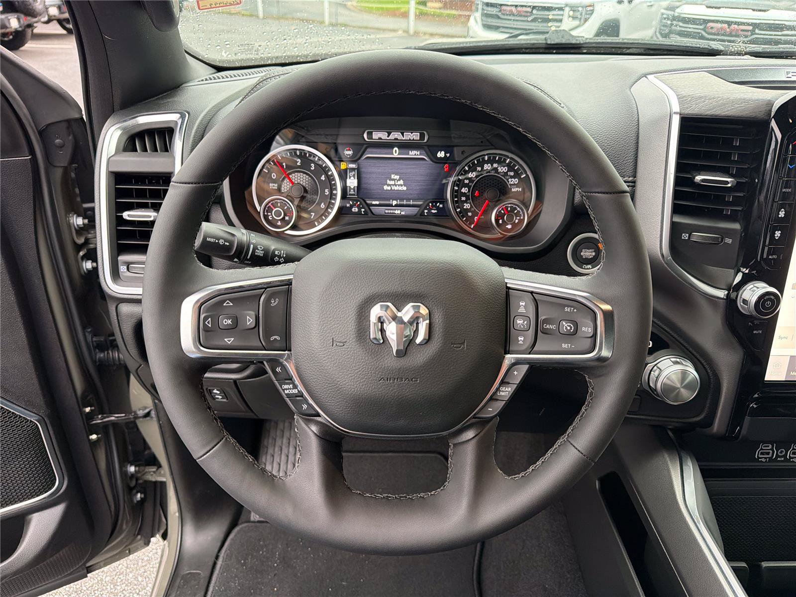Used 2026 RAM 1500 Laramie AWD/4WD image 22