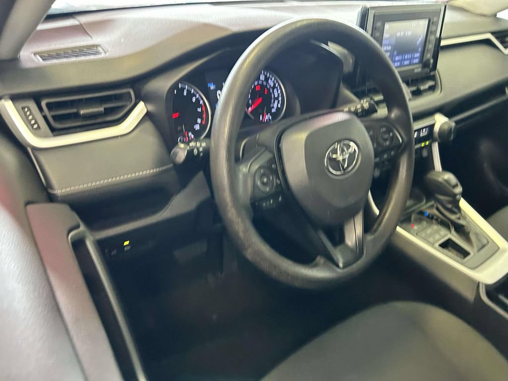 Certified 2022 Toyota RAV4 LE AWD/4WD image 13