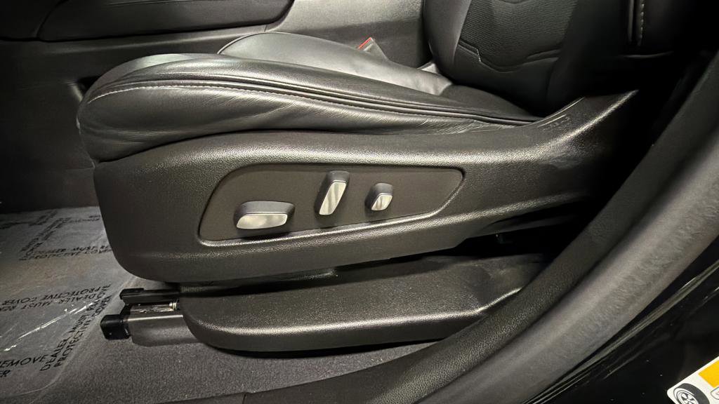 Used 2022 Cadillac XT6 Sport w/ Platinum Package image 21