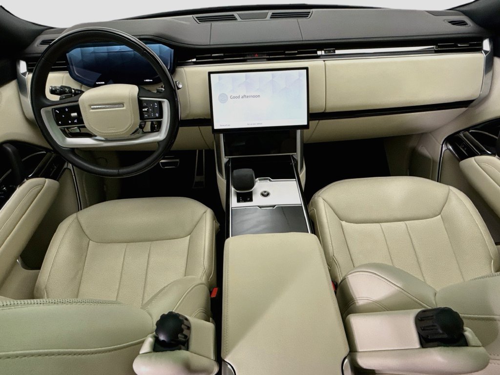 Certified 2025 Land Rover Range Rover SE AWD/4WD image 13