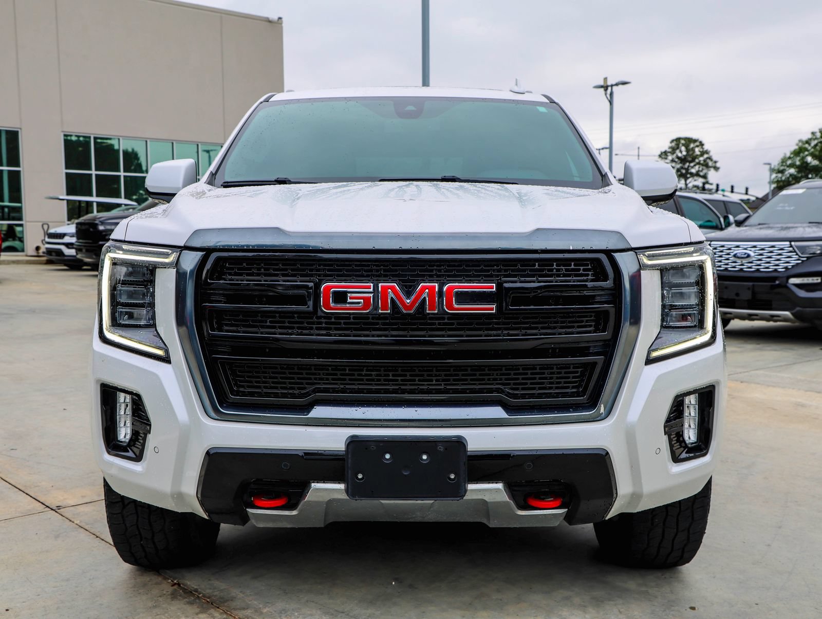 Used 2022 GMC Yukon AT4 AWD/4WD image 5