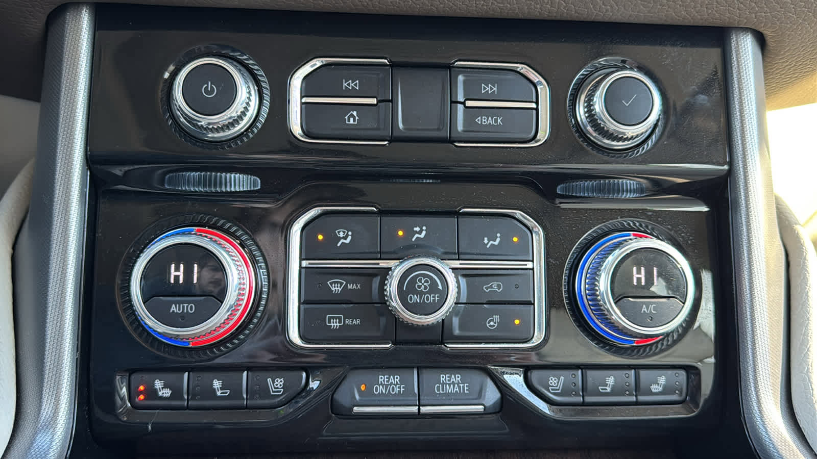 Certified 2023 GMC Yukon Denali w/ Denali Reserve Package image 18