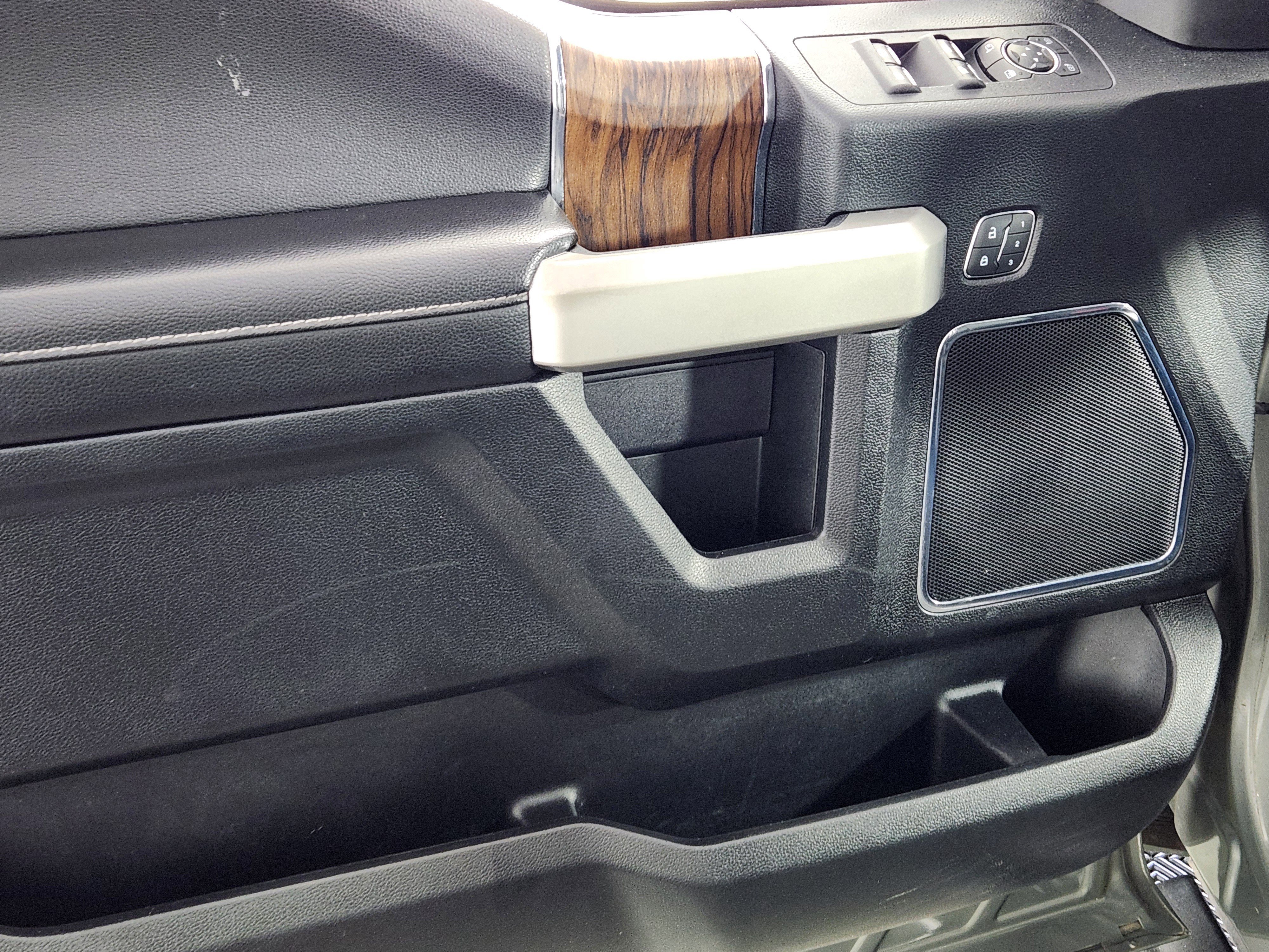 Used 2019 Ford F150 Lariat image 16