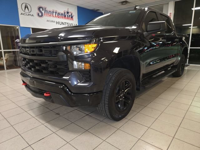 Used 2024 Chevrolet Silverado 1500 Custom Trail Boss w/ LPO, Dark Essentials Package AWD/4WD image 4