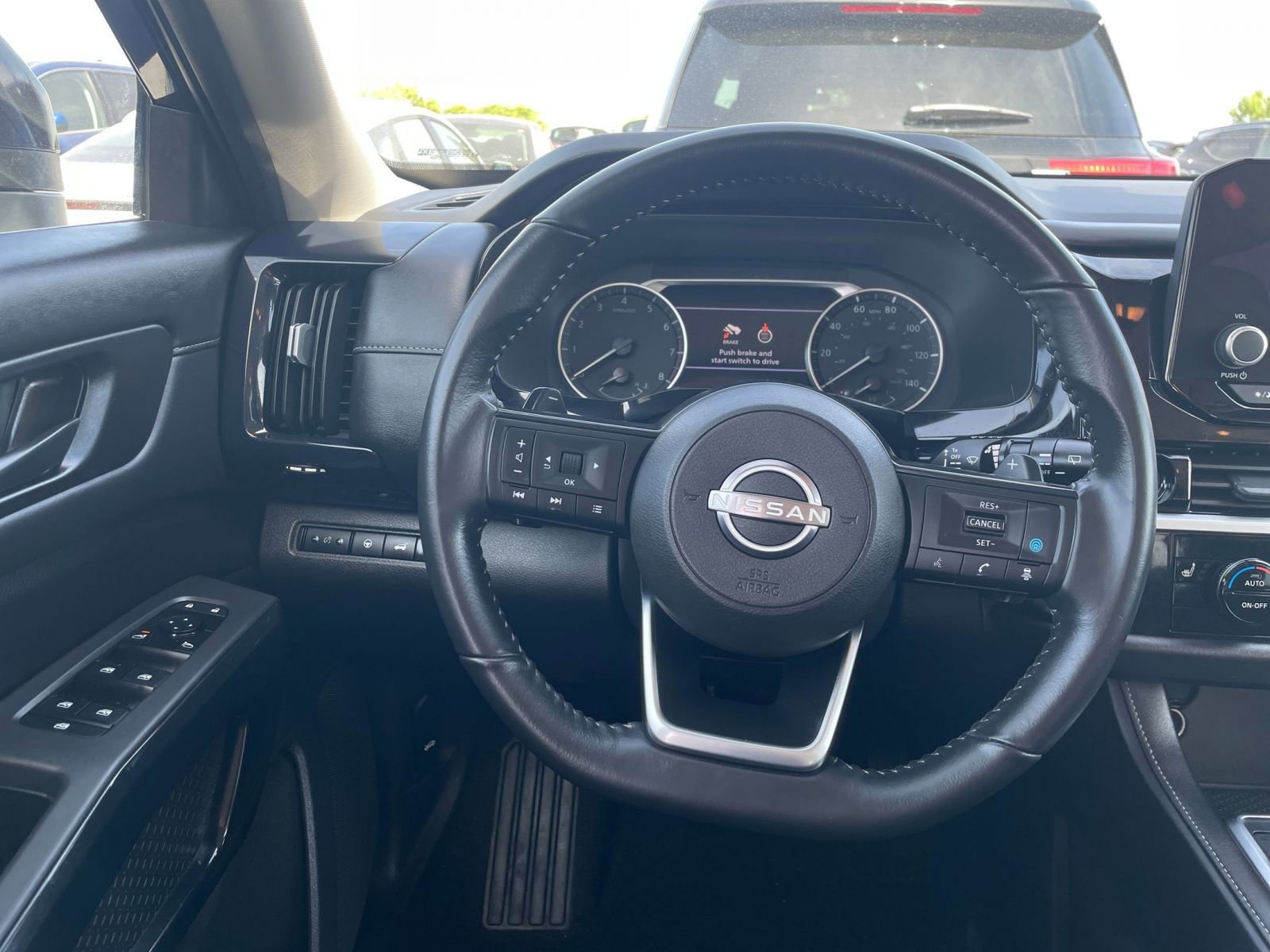 Used 2025 Nissan Pathfinder SV AWD/4WD image 37