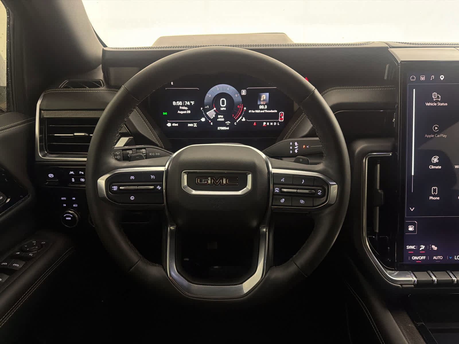 Used 2025 GMC Yukon Elevation w/ LPO, Floor Liner Package AWD/4WD image 18