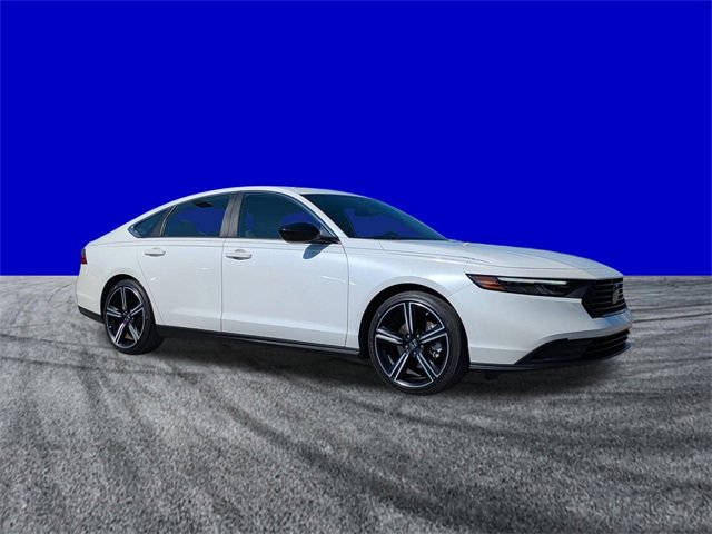 Used 2023 Honda Accord Sport image 2