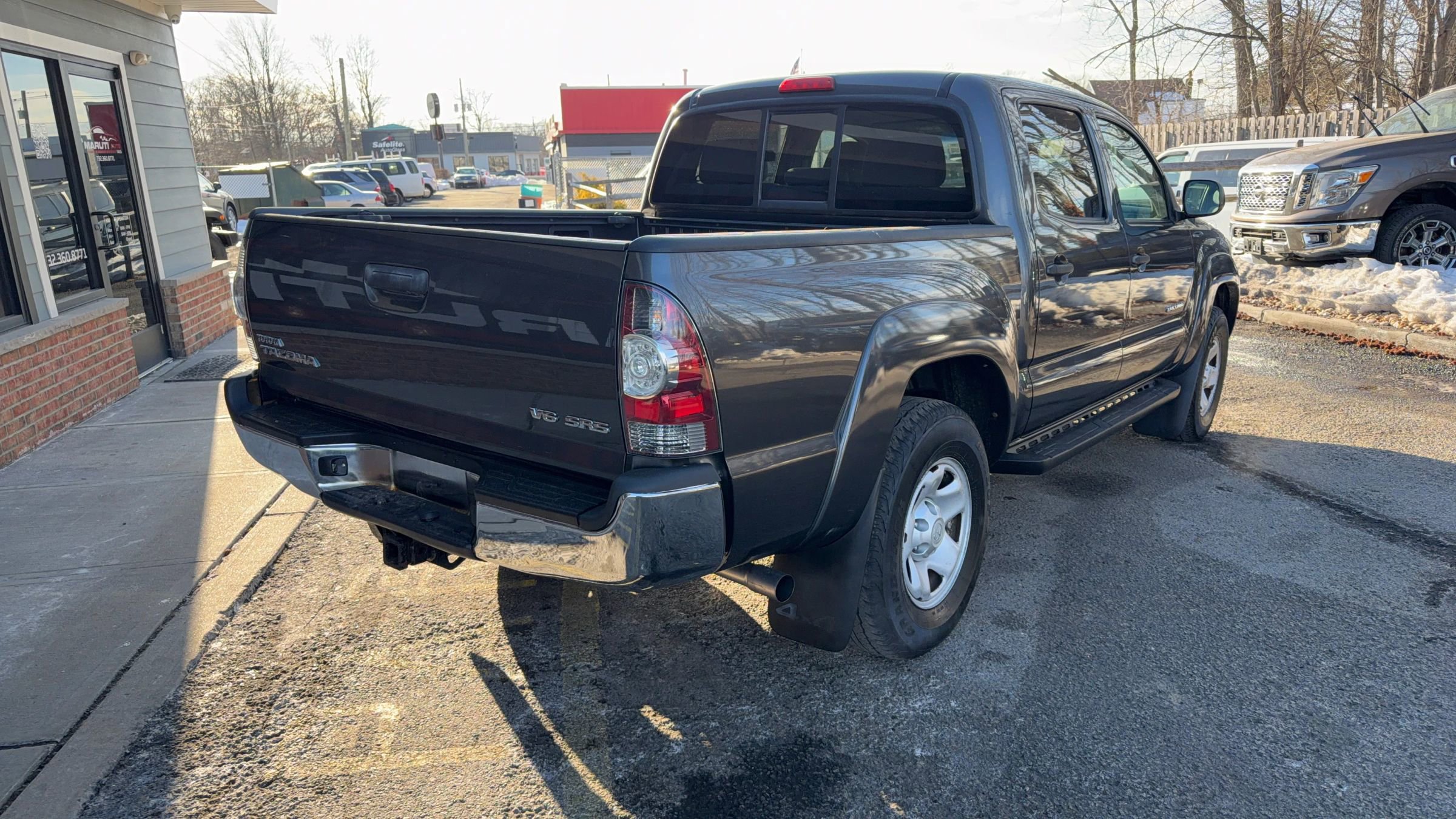 Used 2011 Toyota Tacoma 4x4 Double Cab w/ SR5 Pkg #2 image 5