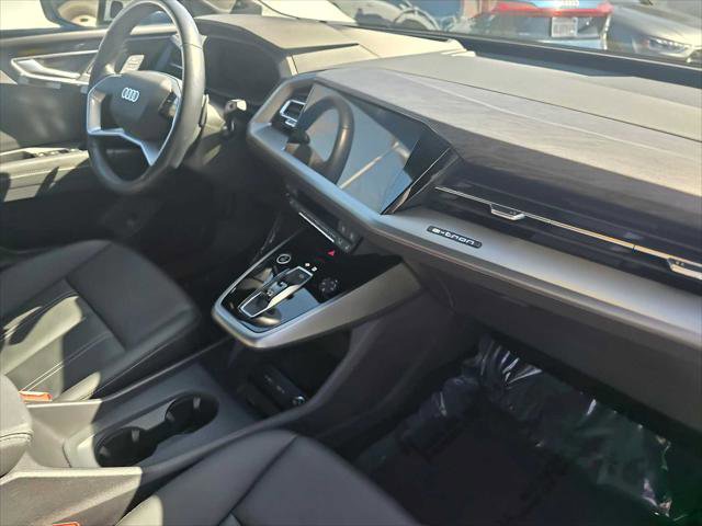 Used 2024 Audi Q4 e-tron Prestige image 13