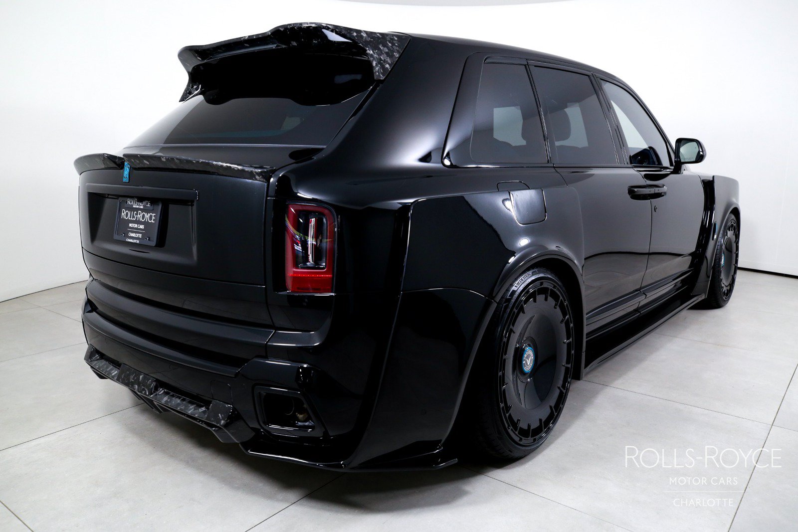 New 2027 Rolls-Royce Cullinan AWD/4WD image 2