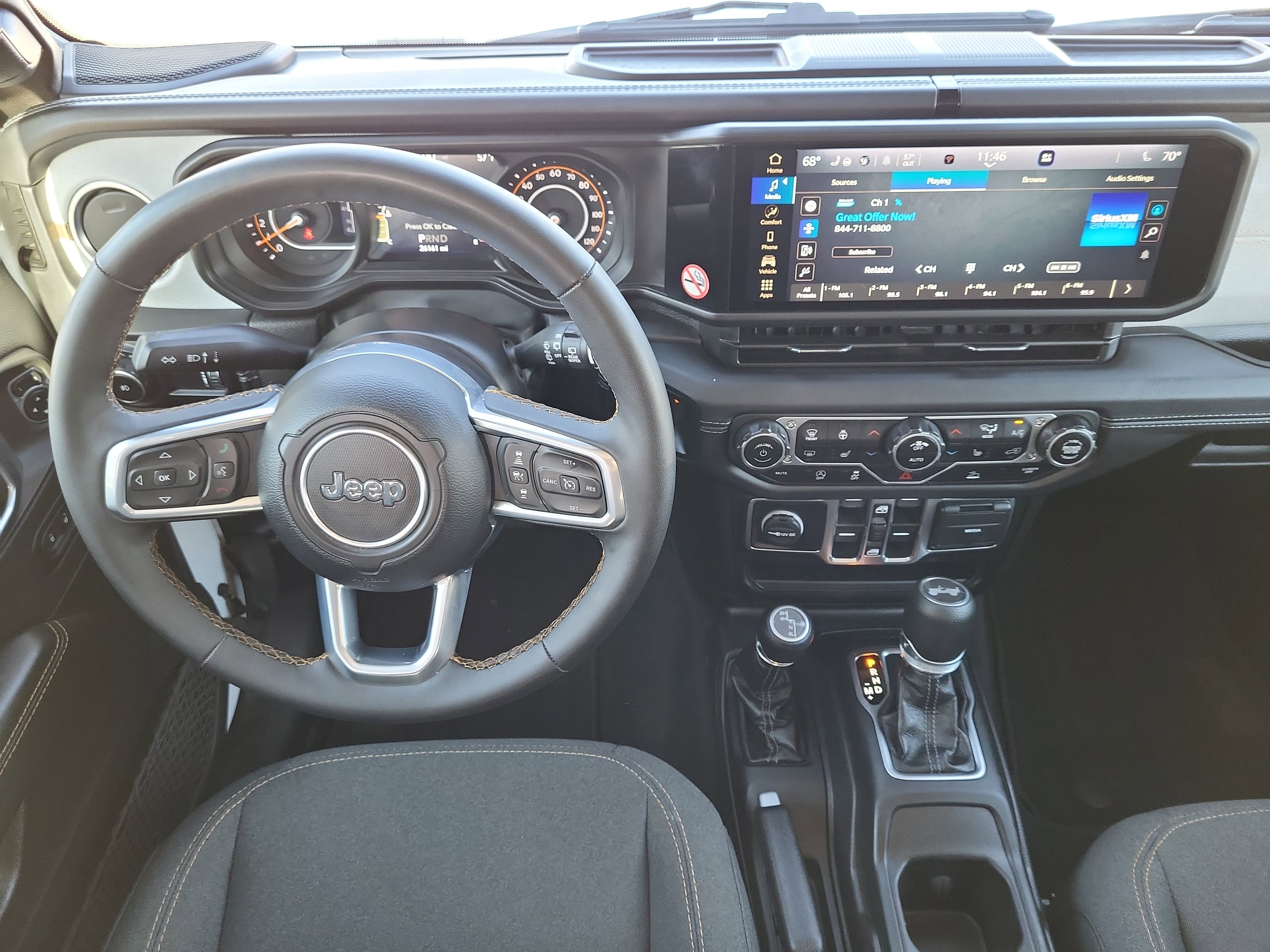 Used 2025 Jeep Wrangler Sahara image 23