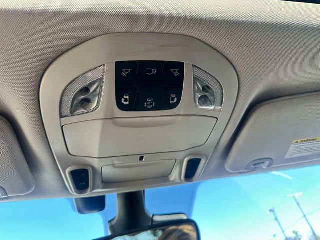 Used 2018 Chrysler Pacifica Limited w/ Tire & Wheel Group image 26