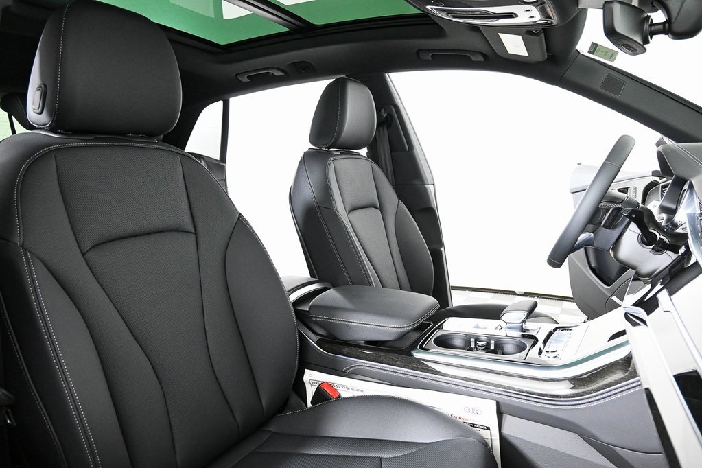 New 2025 Audi Q8 Premium Plus w/ Premium Plus Package image 24