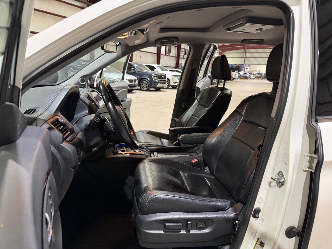 Used 2017 Honda Pilot Touring image 14