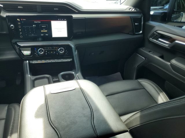 Used 2024 GMC Sierra 2500 Denali w/ Denali Reserve Package AWD/4WD image 29