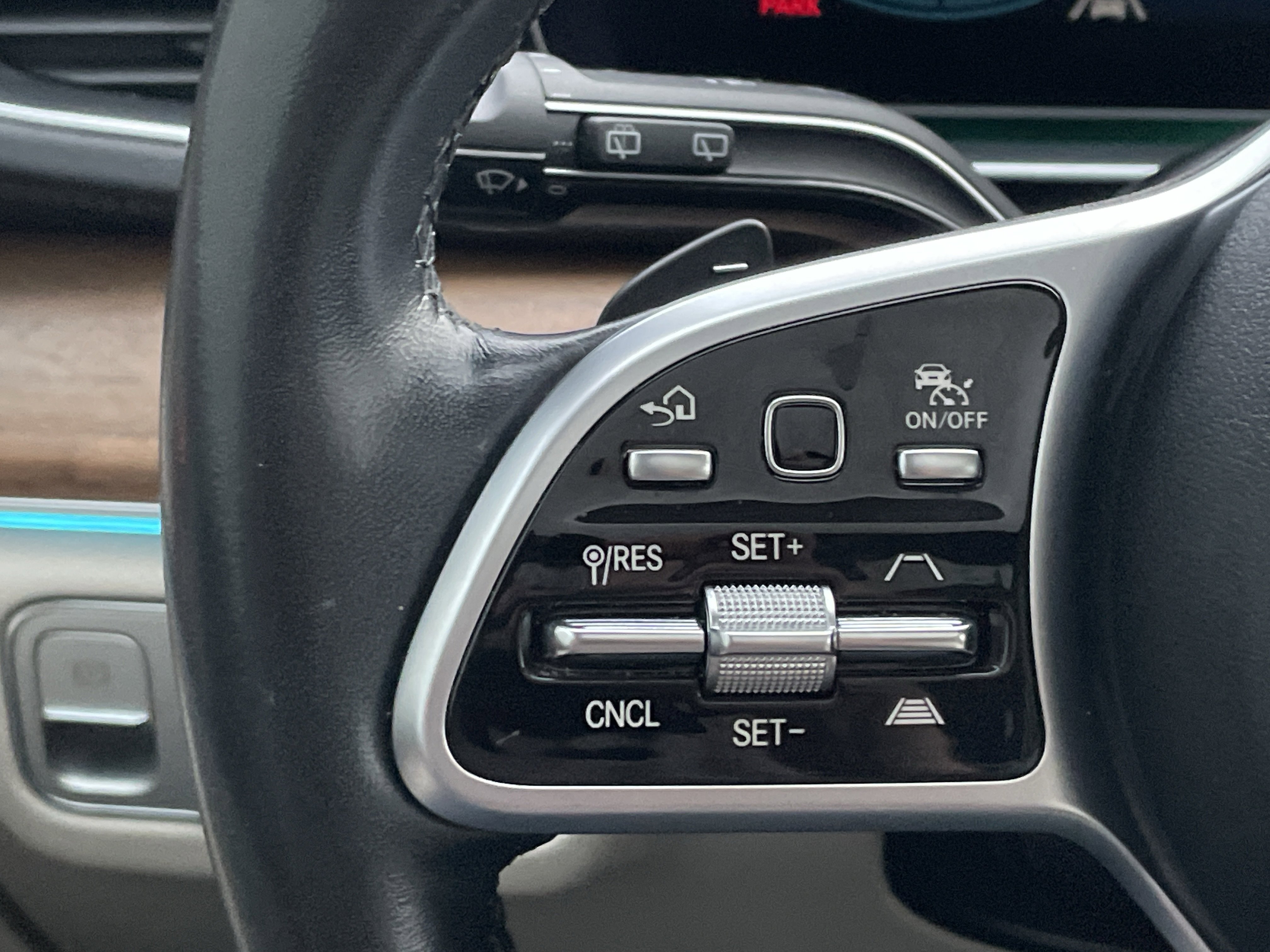 Certified 2023 Mercedes-Benz GLS 450 GLS 450 4MATIC SUV image 29