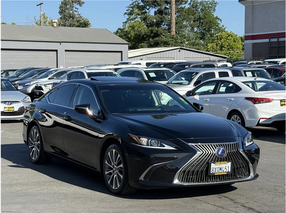 Used 2021 Lexus ES 300h w/ Premium Package image 25