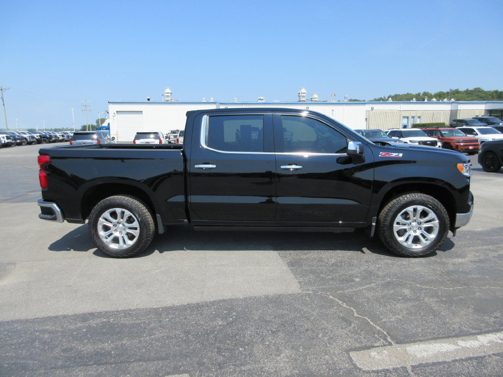Certified 2024 Chevrolet Silverado 1500 LTZ w/ Z71 Off-Road Package AWD/4WD image 5