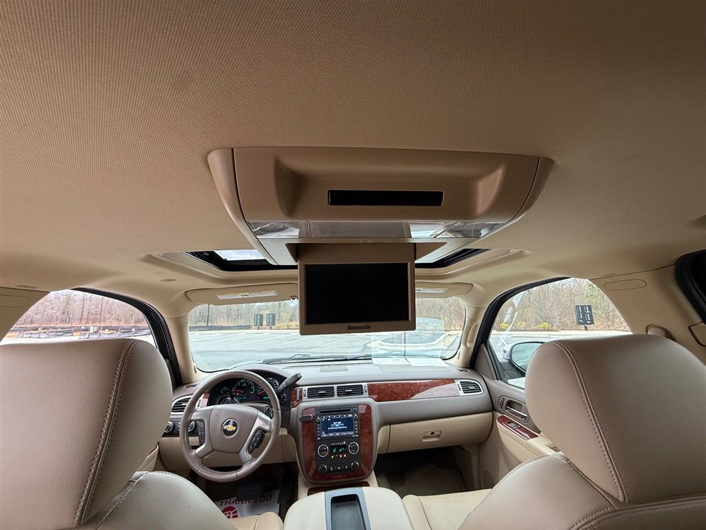 Used 2011 Chevrolet Suburban LTZ image 23