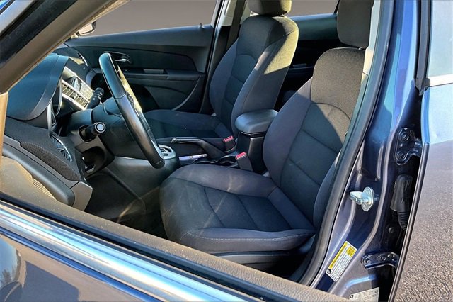 Used 2014 Chevrolet Cruze LT image 19