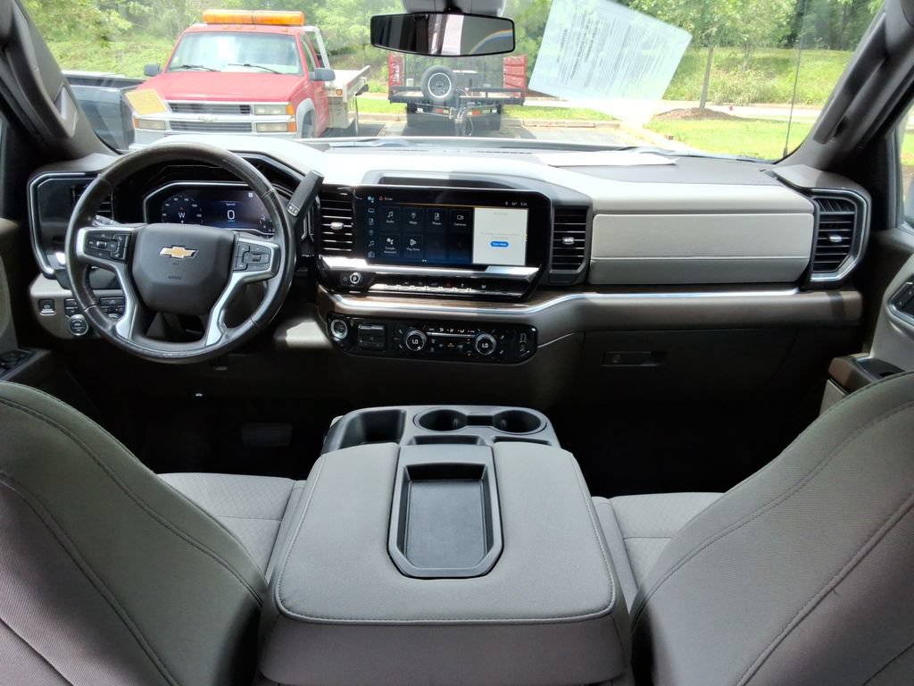Certified 2022 Chevrolet Silverado 1500 LT w/ Protection Package AWD/4WD image 20