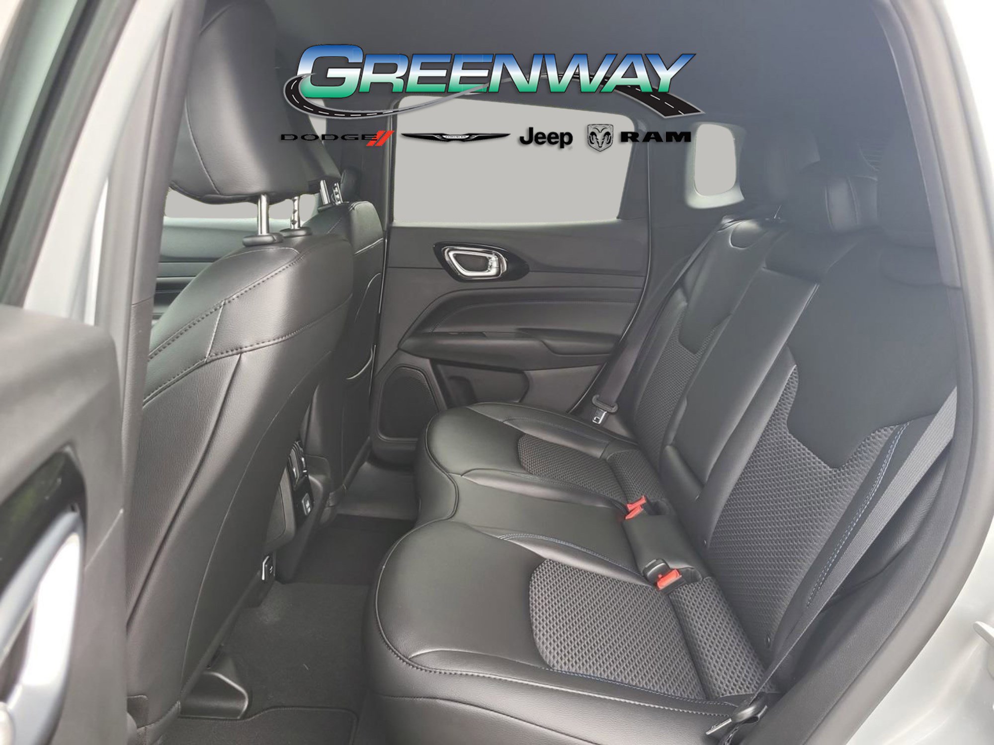 New 2026 Jeep Compass Latitude image 14