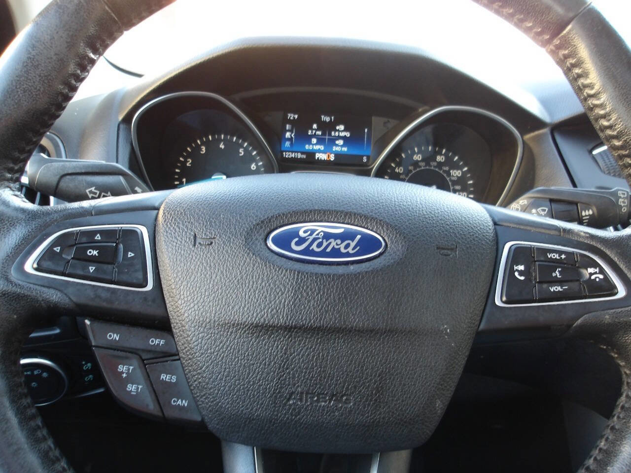 Used 2016 Ford Focus Titanium image 20