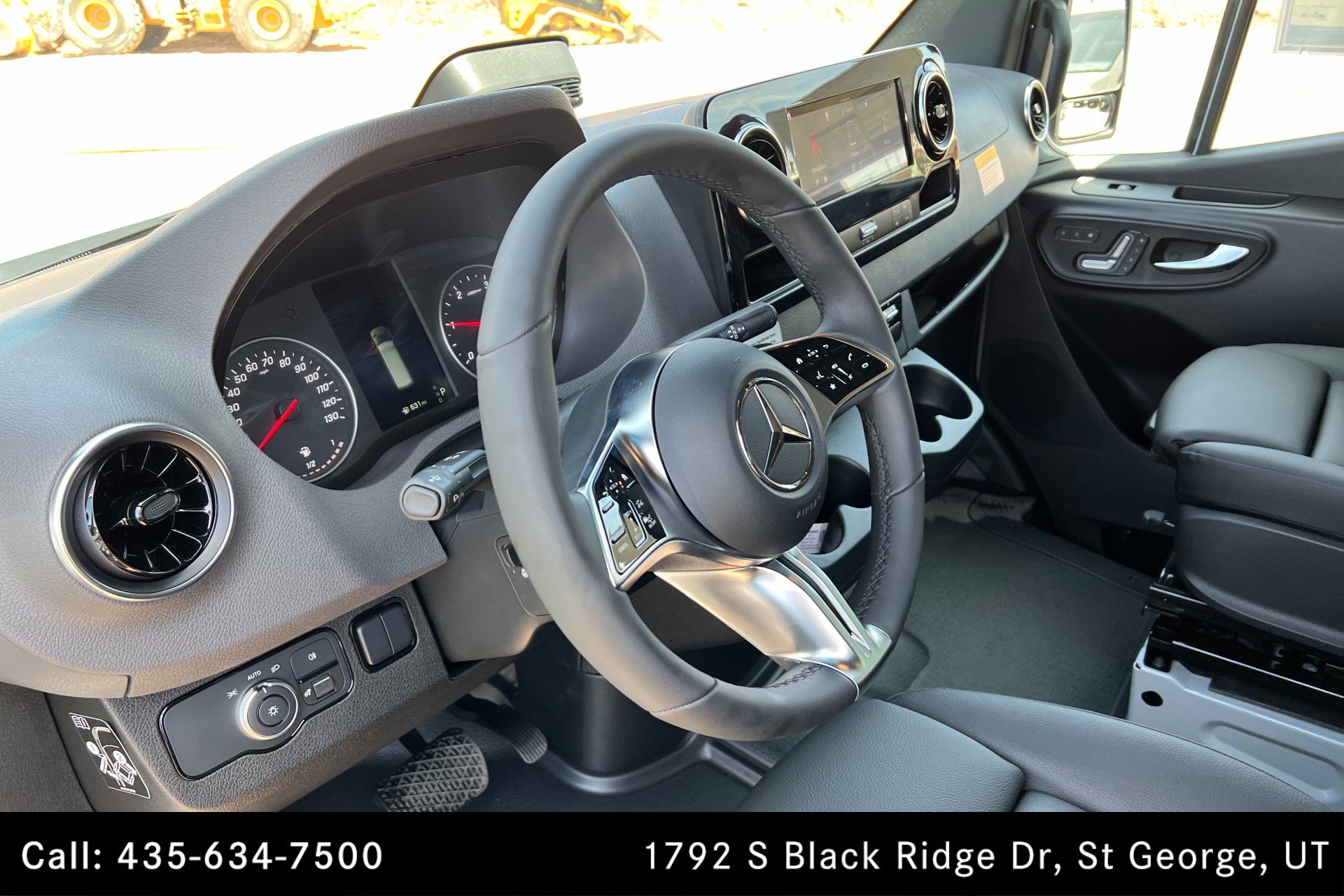 Used 2025 Mercedes-Benz Sprinter 2500 image 15