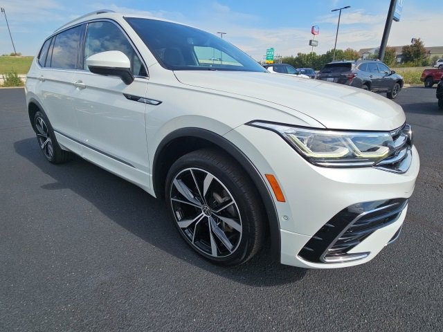 Used 2022 Volkswagen Tiguan SEL R-Line image 5