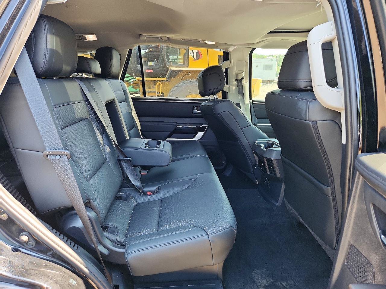 Used 2024 Toyota Sequoia Limited w/ Tow Technology Package AWD/4WD image 9