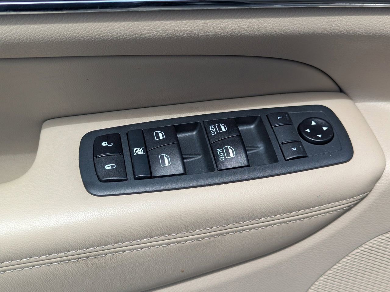 Used 2020 Jeep Grand Cherokee Limited image 22