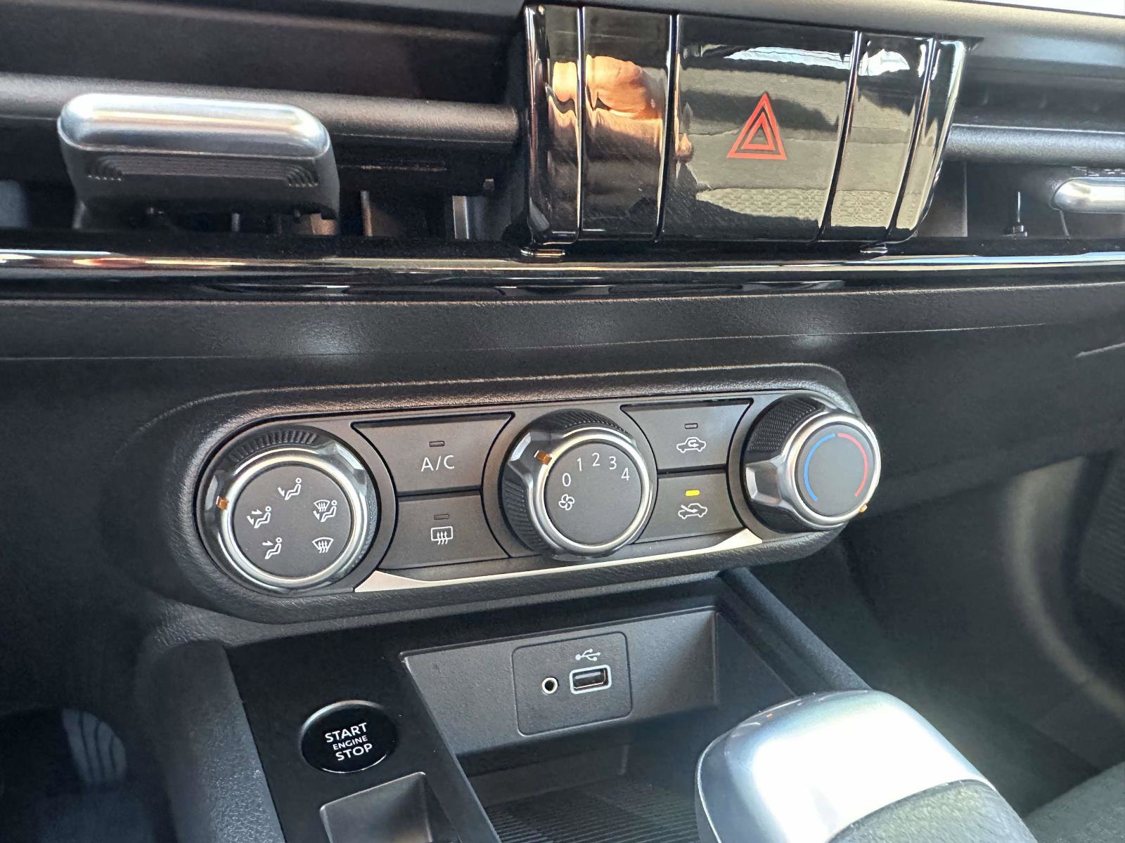 Used 2025 Nissan Kicks S image 22