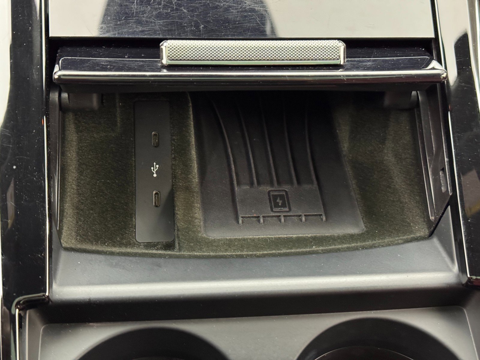 Used 2024 Porsche Panamera image 34