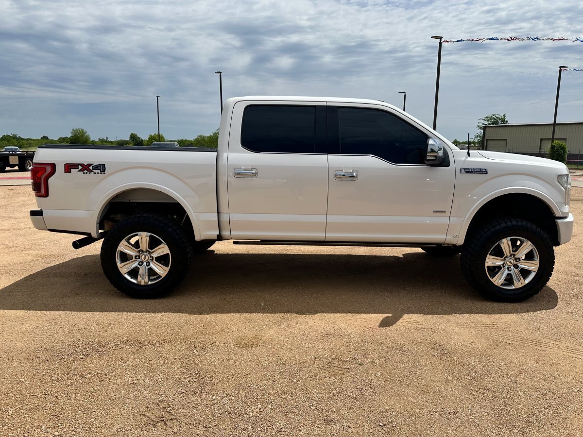 Used 2016 Ford F150 Platinum w/ Equipment Group 701A Luxury AWD/4WD image 4