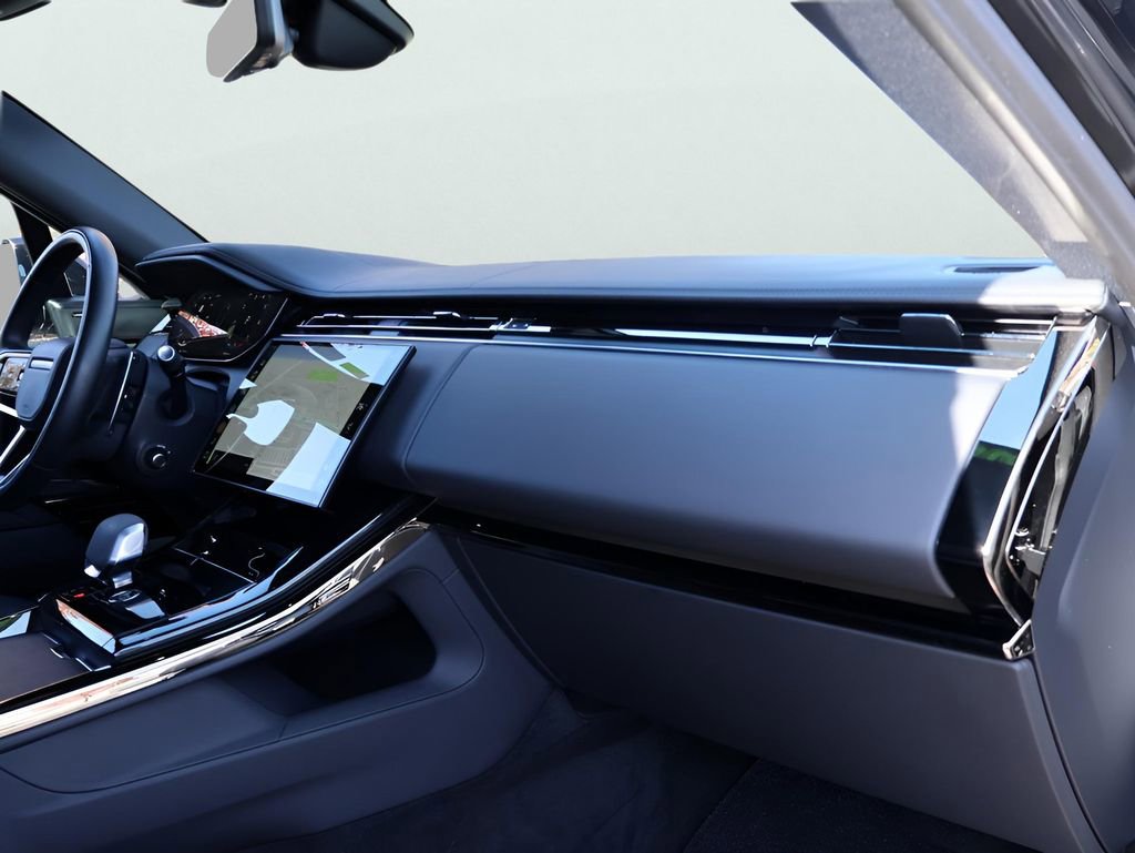 Used 2024 Land Rover Range Rover Sport SE AWD/4WD image 10