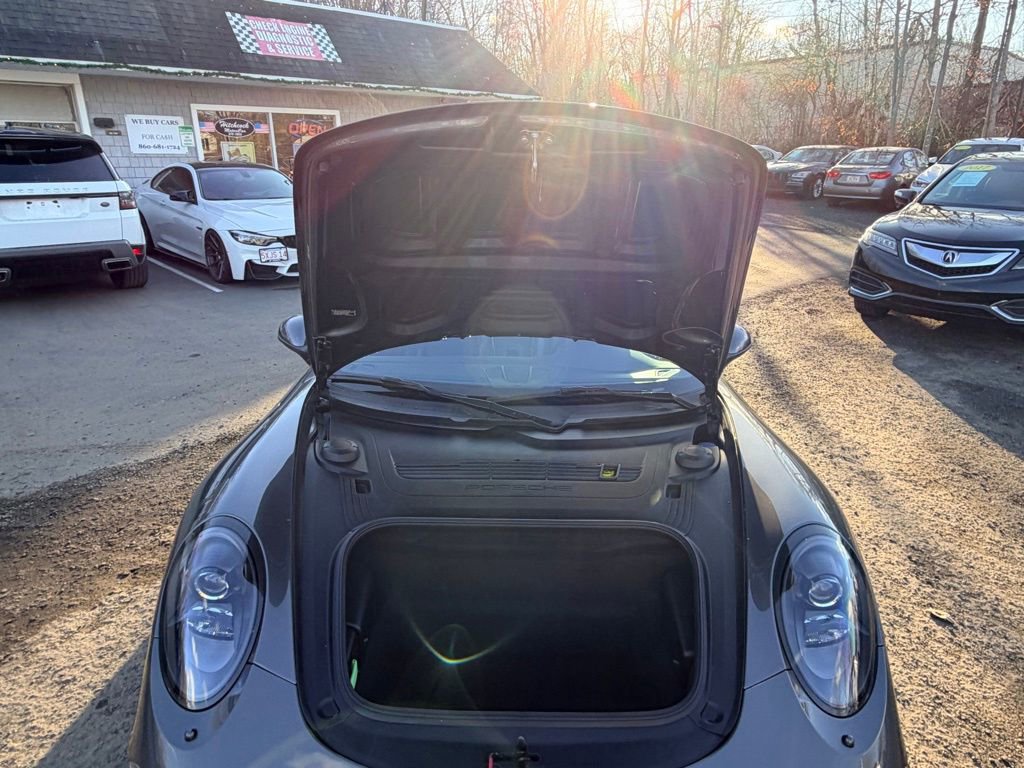 Used 2015 Porsche 911 Carrera 4S AWD/4WD image 32