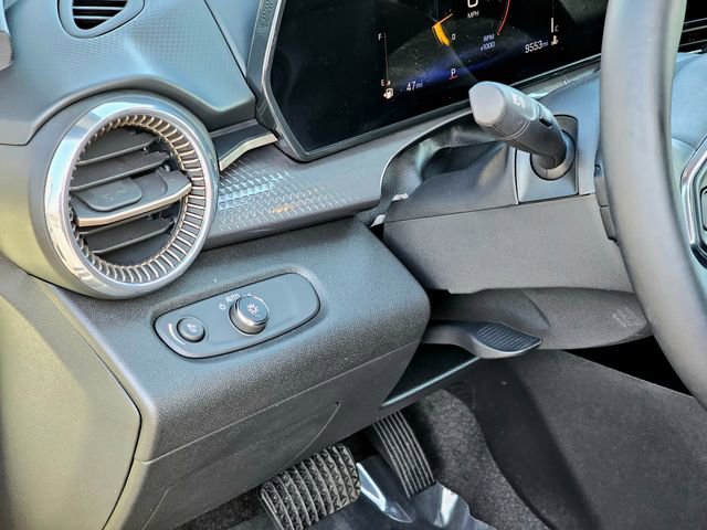 Used 2025 Chevrolet Trax ACTIV w/ Sunroof Package image 17