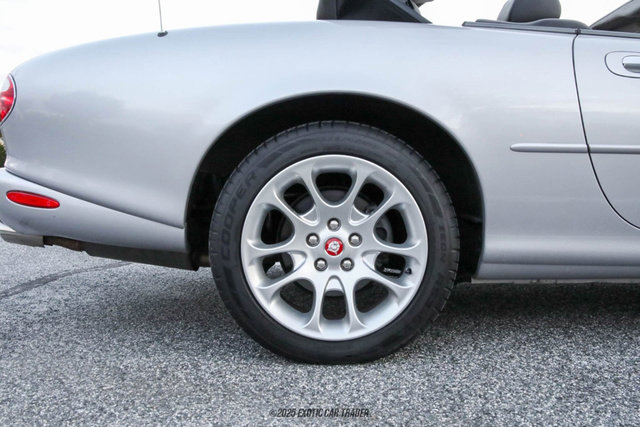Used 2001 Jaguar XK8 Convertible image 10