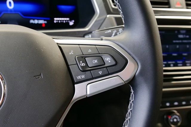 Used 2022 Volkswagen Tiguan S image 23
