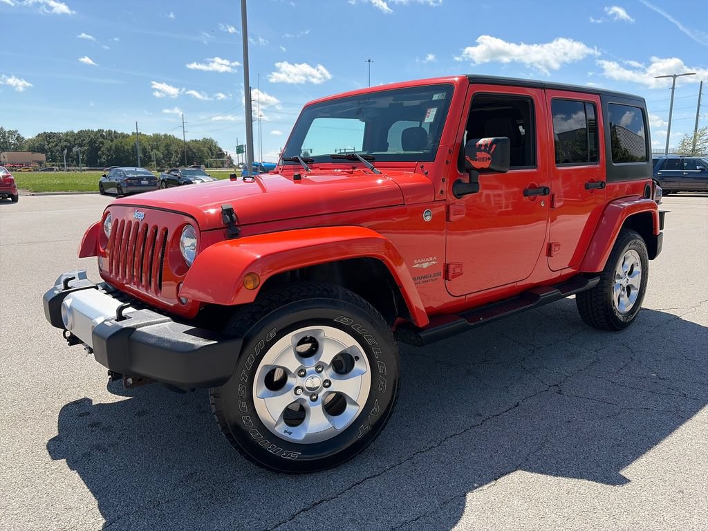 Used 2015 Jeep Wrangler Unlimited Sahara w/ Connectivity Group AWD/4WD image 3